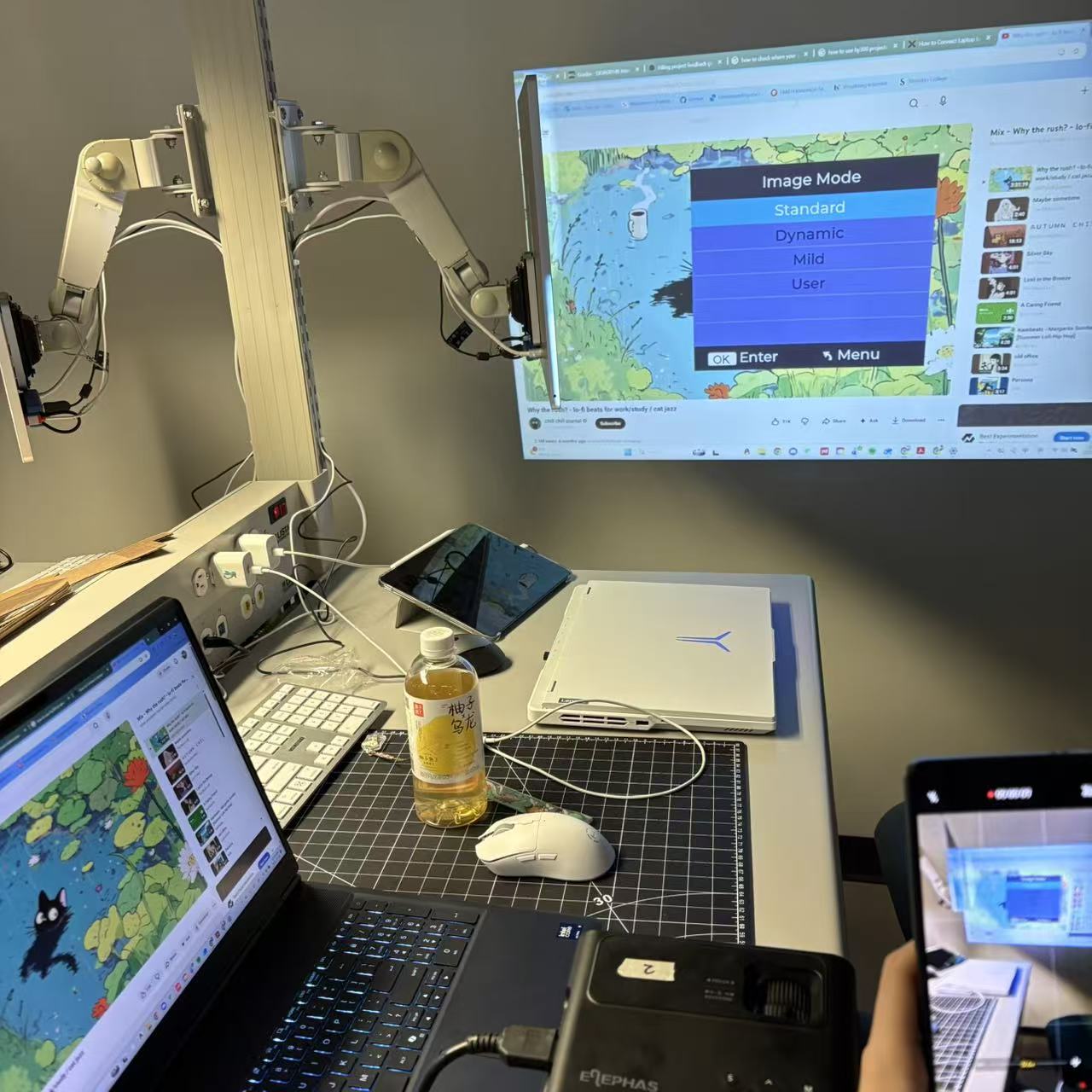 Here we tested another projector. After comparison, we selected the first one.